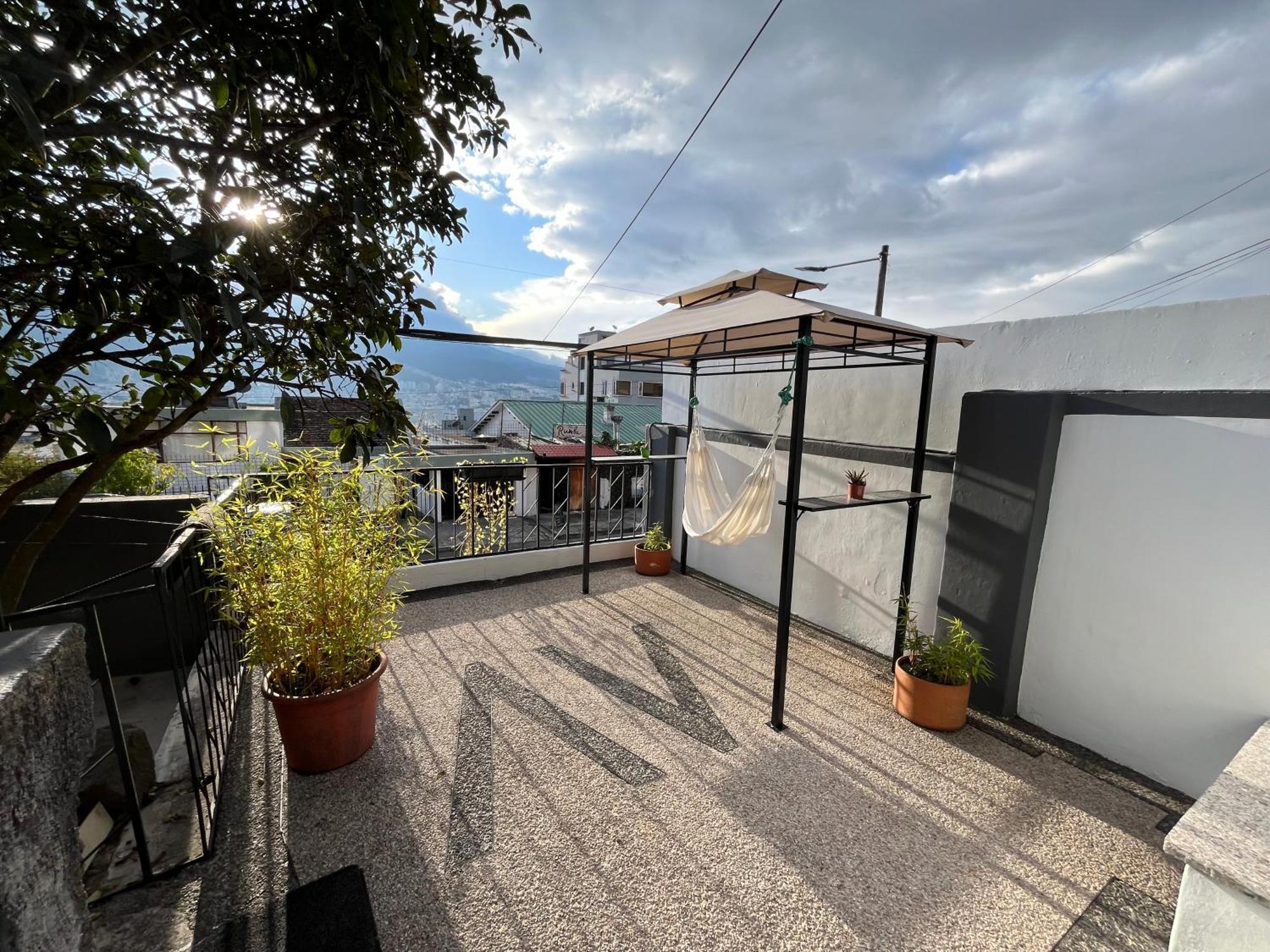 St. Gallen Haus Quito Exterior photo